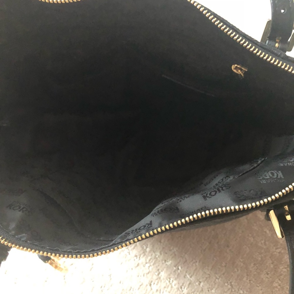 Michael Kors bag - Picture 2 of 7